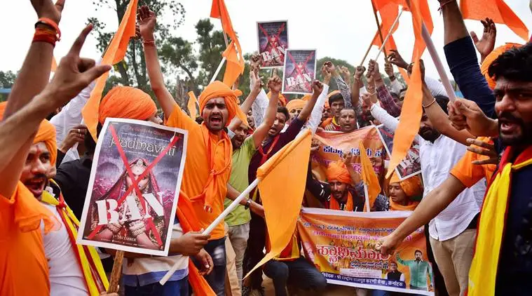 भगवा कपड़ा और रुद्राक्ष जलाने पर करणी सेना का विरोध, कहा- “यह सनातन धर्म का अपमान है, बर्दाश्त नहीं करेंगे”