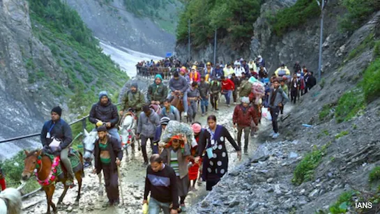 अमरनाथ यात्रा 2025: जम्मू में श्रद्धालुओं की बढ़ती भीड़, प्रशासन मुस्तैद